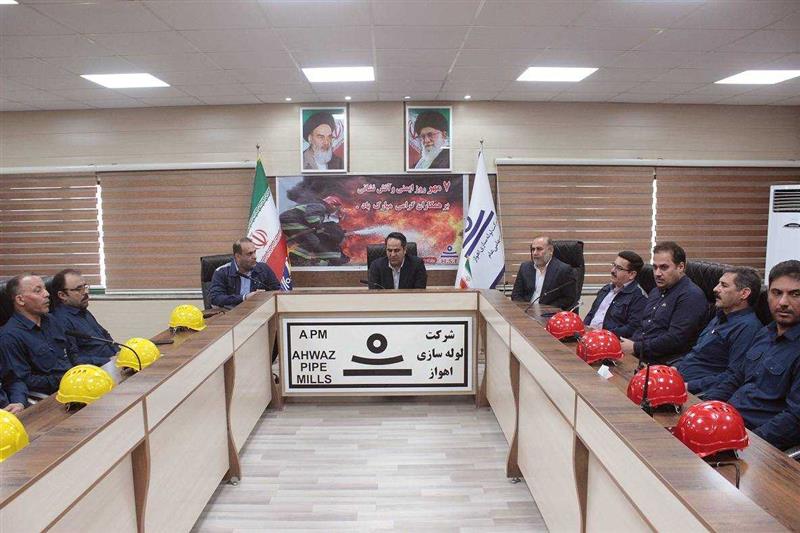 تجلیل از كاركنانِ HSE