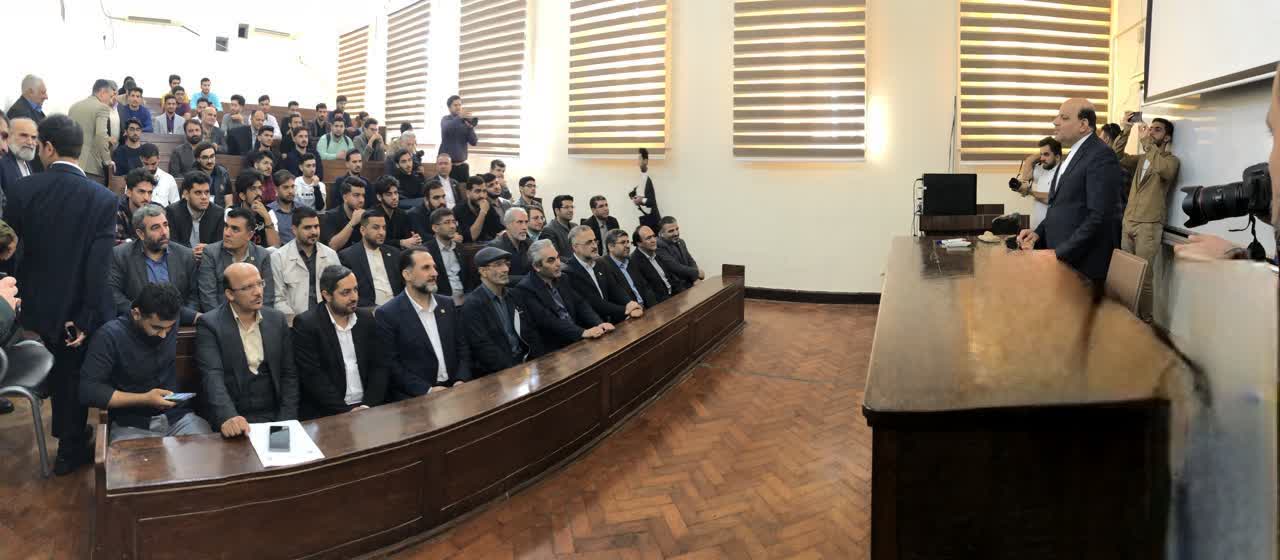 باید برای ۱۰۰ سال آینده در حوزه صنعت نفت و گاز برنامه داشته باشیم