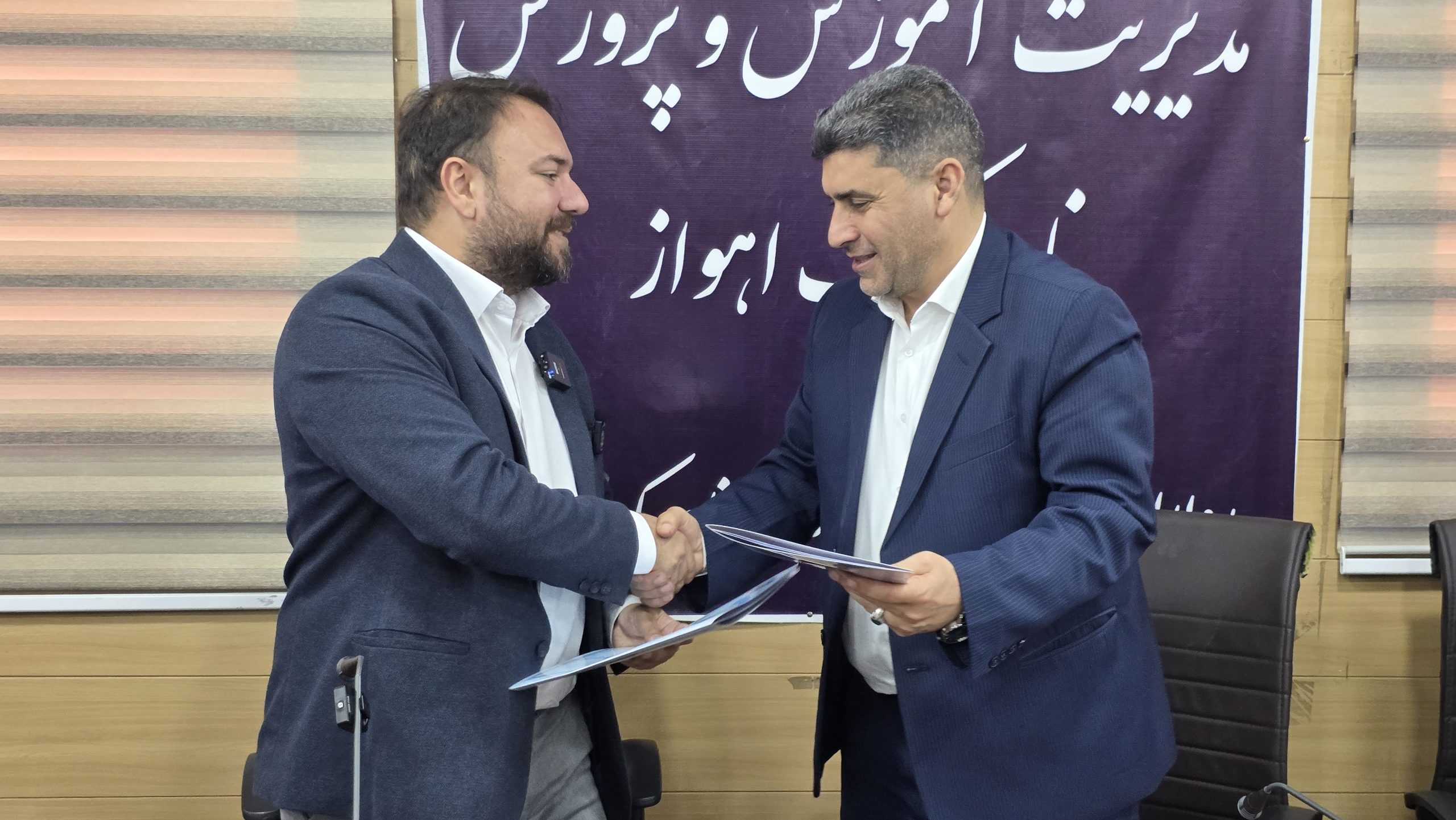 امضای تفاهم‌نامه تجهیز و بهره‌برداری از اولین مرکز مهارت‌آموزی اهواز