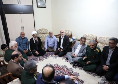 دیدارهای مدیرعامل شركت نفت و گاز اروندان با مسئولان و خانواده شهدا در سالروز آزادسازی خرمشهر